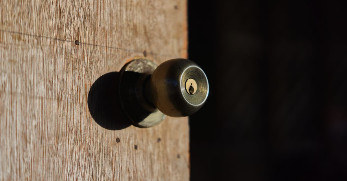 locksmith service technician — Commack Locksmith